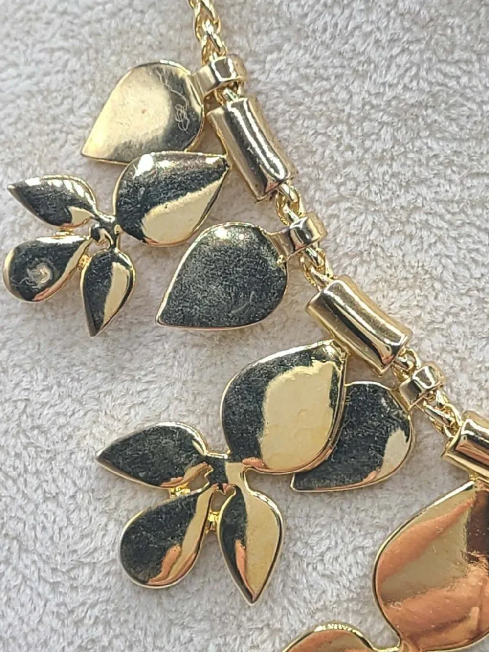 Ann Taylor Gold Tone Flower Necklace